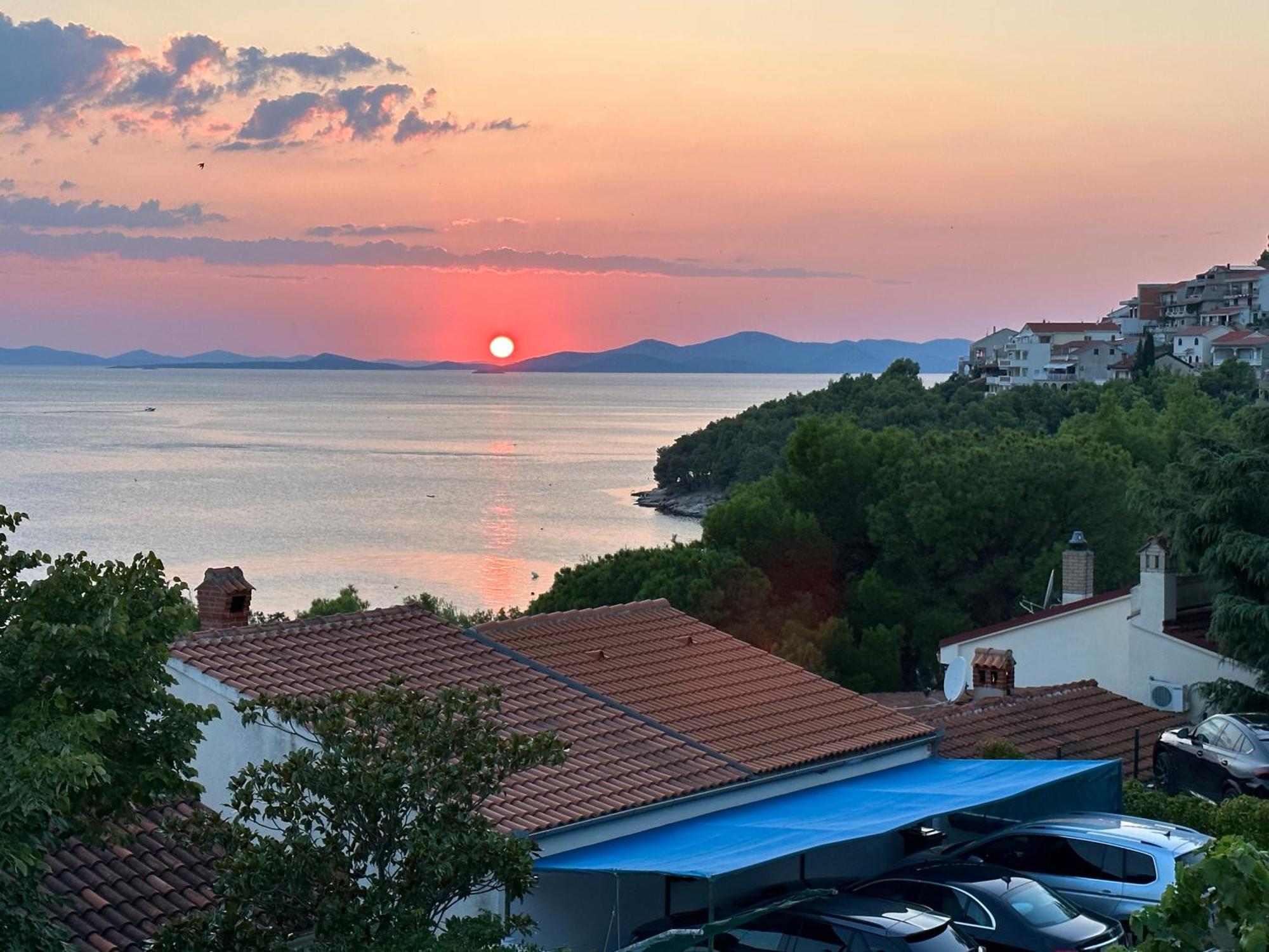 Apartment Mona 1, Fantastischer Meerblick Drage Kültér fotó