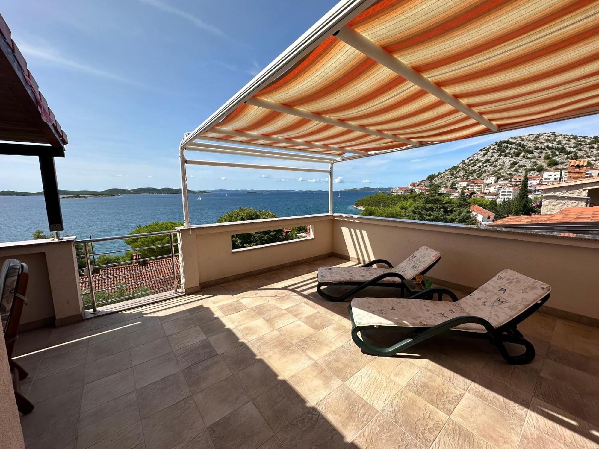 Apartment Mona 1, Fantastischer Meerblick Drage Kültér fotó